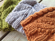 detailed view of the brim of this cable knit hat pattern